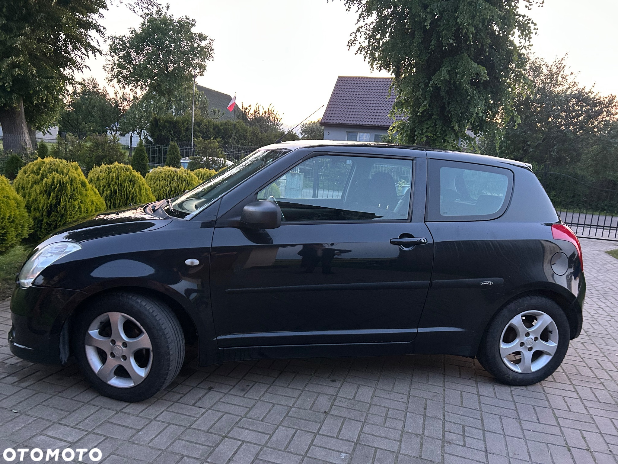 Suzuki Swift - 4