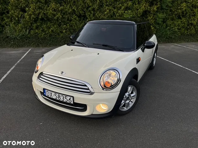 MINI Cooper Standard - 2