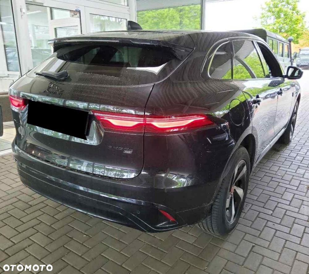 Jaguar F-Pace - 8