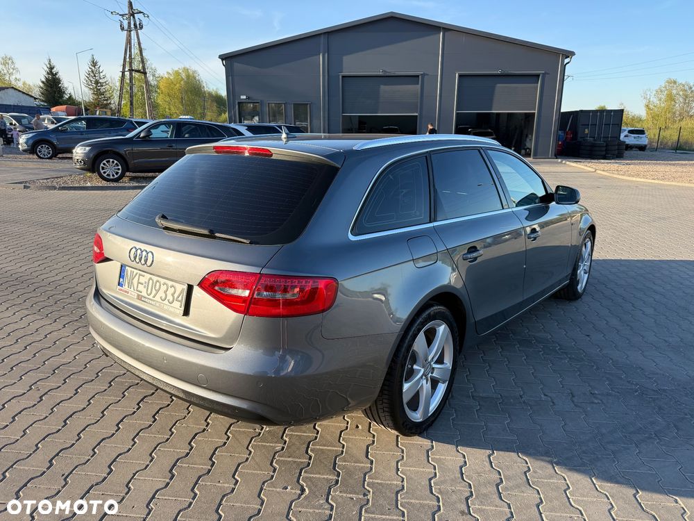 Audi A4 Avant 2.0 TDI DPF clean diesel S line Sportpaket - 12