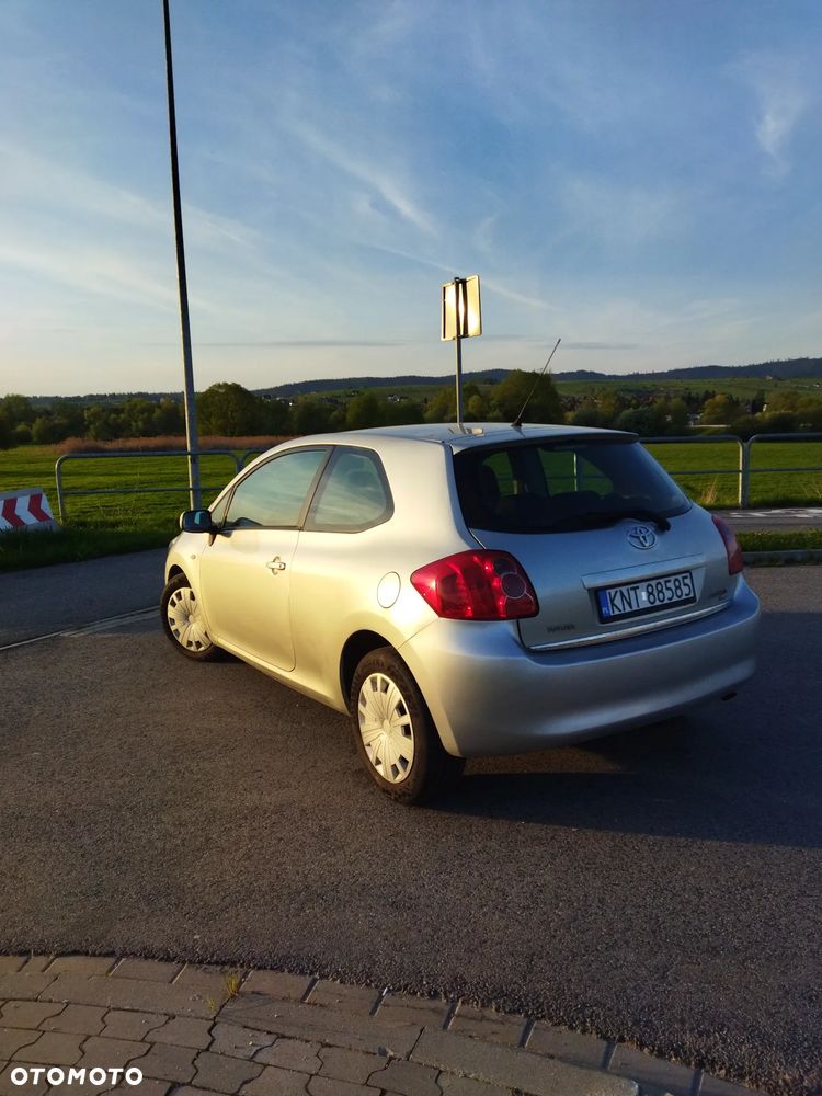 Toyota Auris 2.0 D-4D Sol - 1