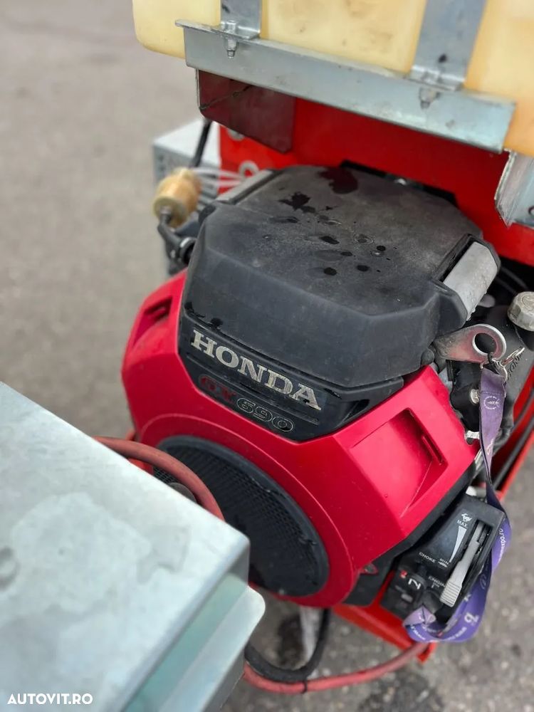 Alta Tocator crengi si resturi vegetale pe benzina Caravaggi model Bio 235 GX690 cu opțiune NO STRESS - UTILIZAT 175 ore de functionare - 6