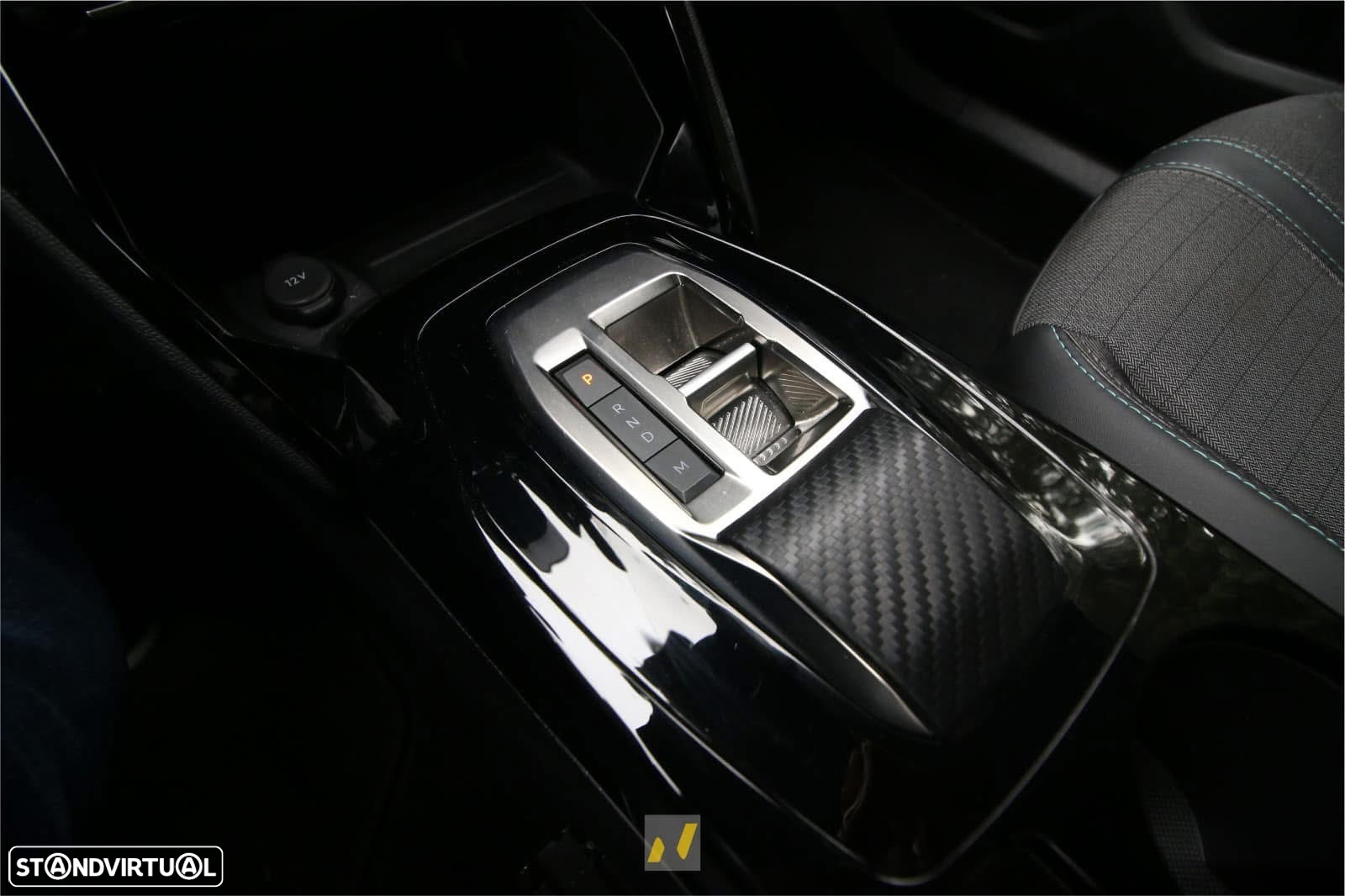 Peugeot 2008 1.2 PureTech Allure Pack EAT8 - 21