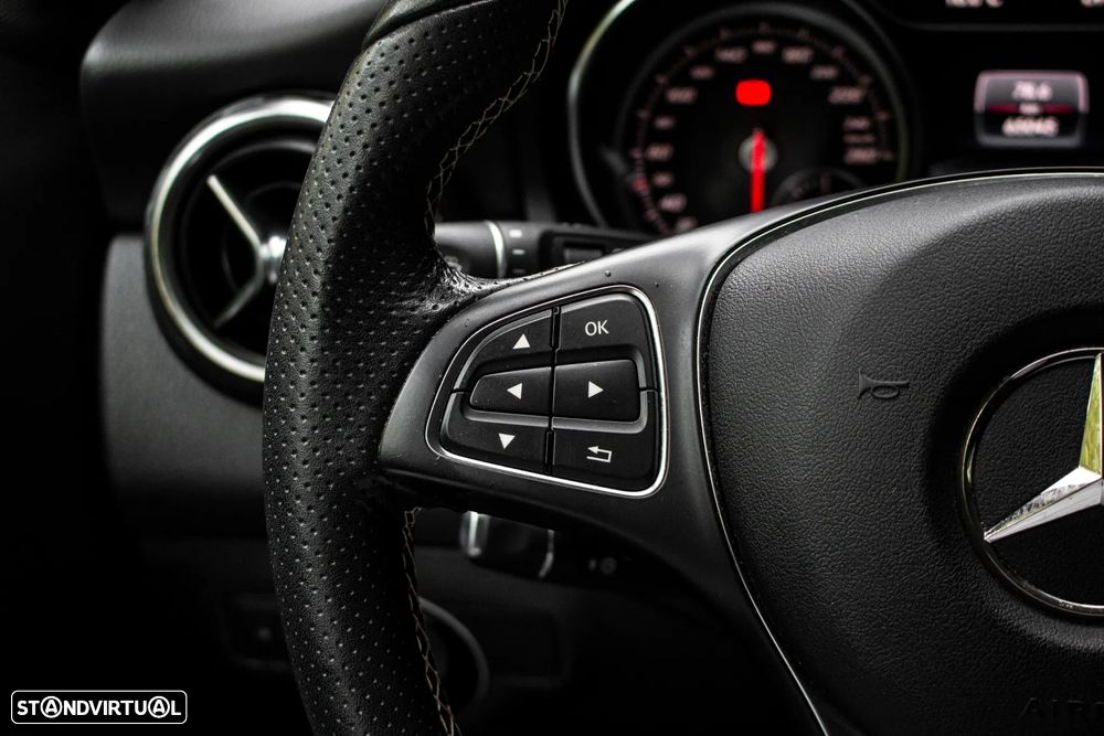 Mercedes-Benz GLA 180 d Urban - 13