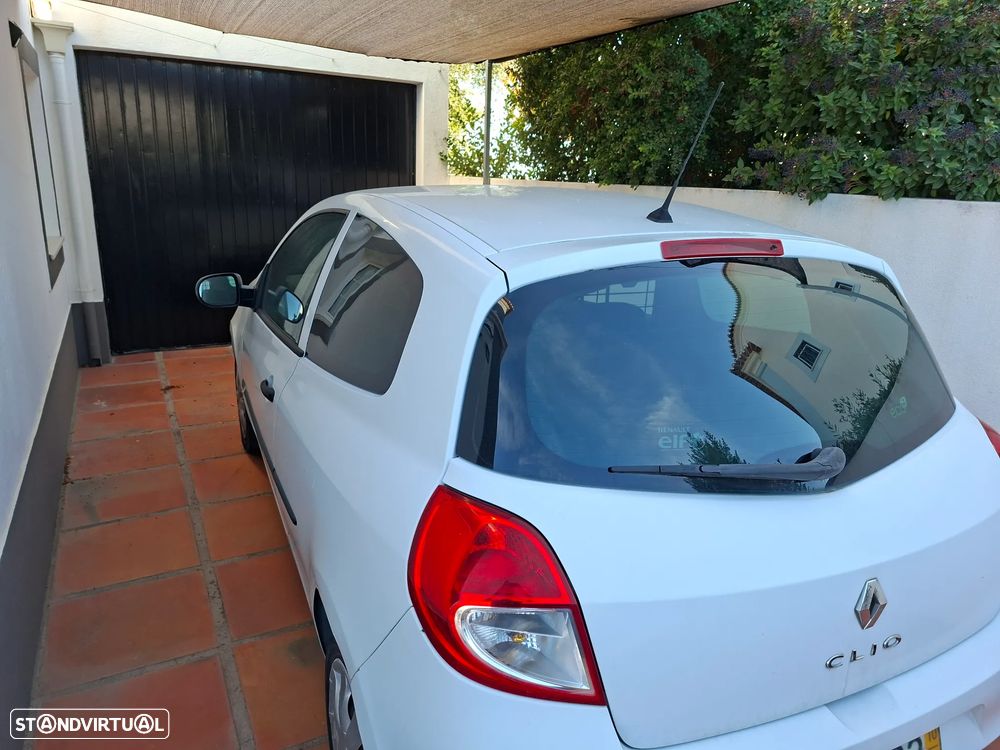 Renault Clio - 17
