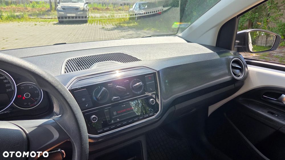Volkswagen up! move - 9