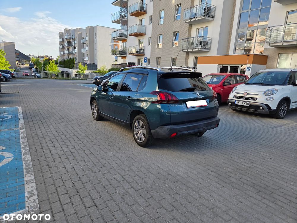 Peugeot 2008 1.2 Pure Tech Style - 7