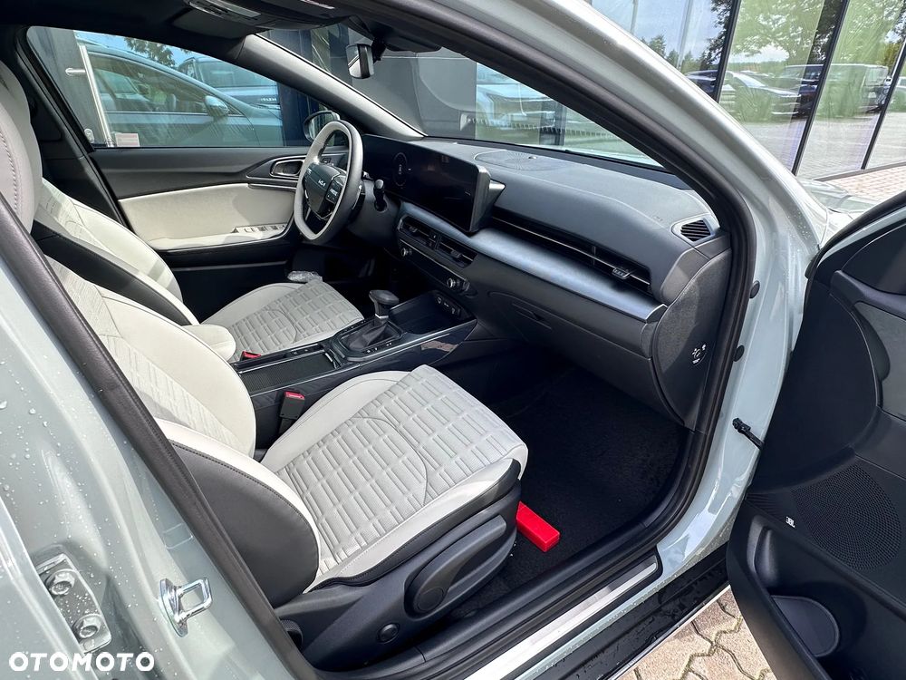 Kia XCeed 1.6 T-GDI Business Line DCT - 12