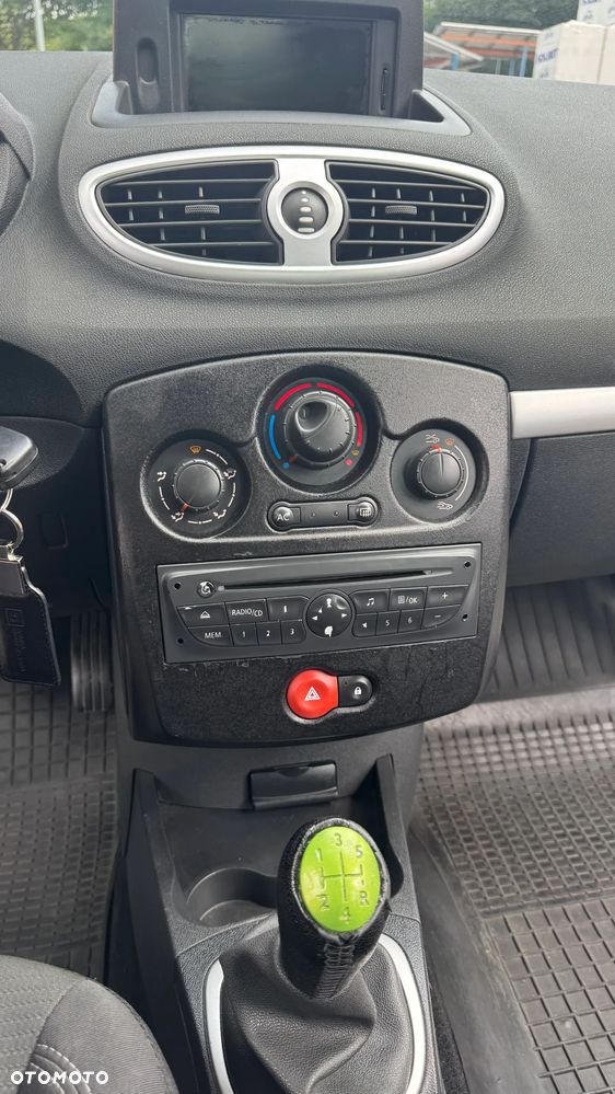 Renault Clio - 16