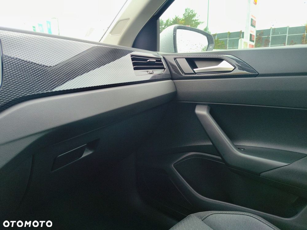 Volkswagen Polo 1.0 TSI Life Plus DSG - 24