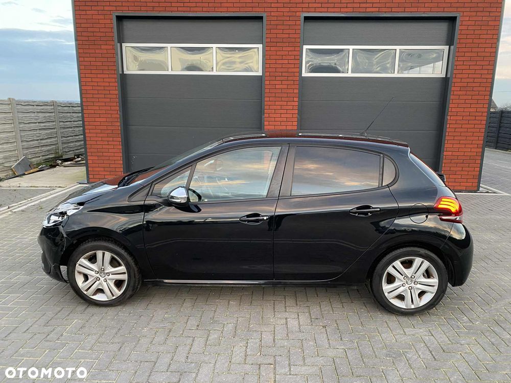 Peugeot 208 1.6 BlueHDi Allure S&S - 35