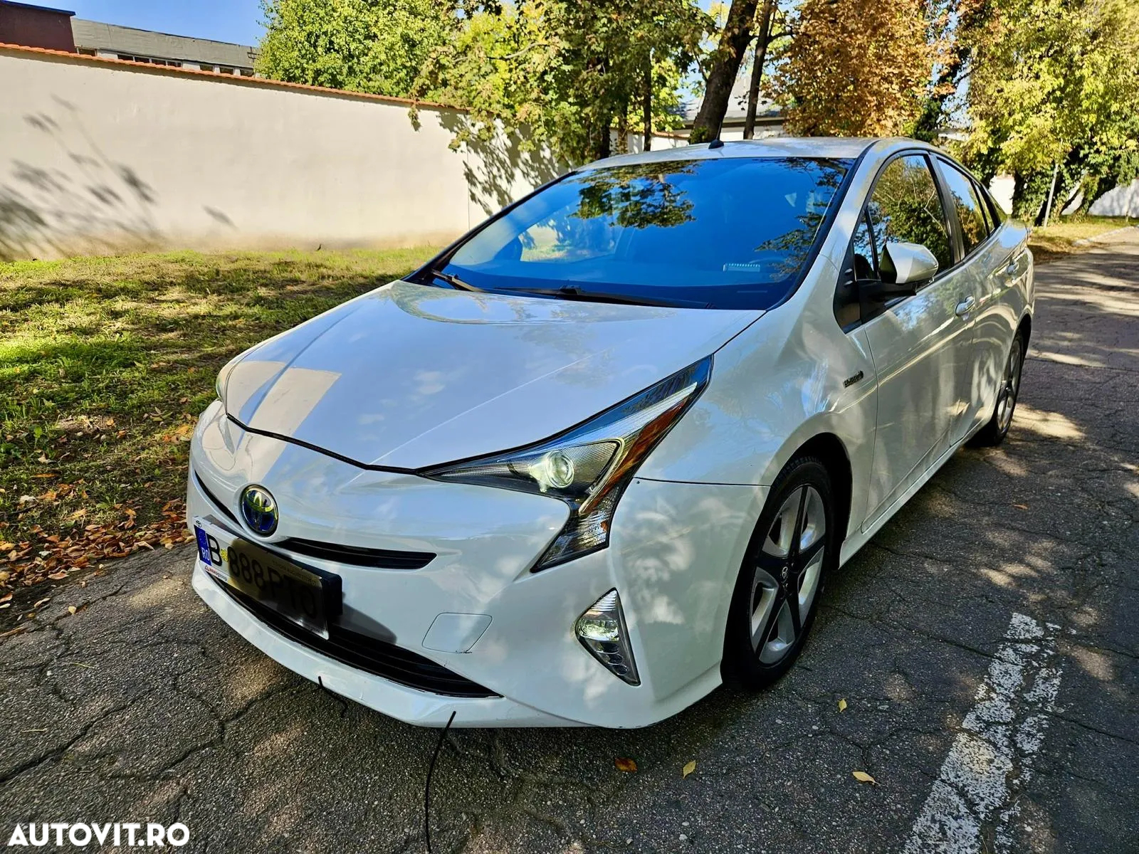 Toyota Prius - 4
