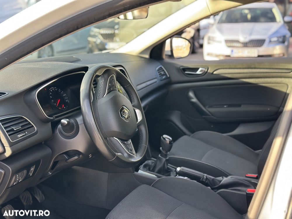 Renault Megane - 8