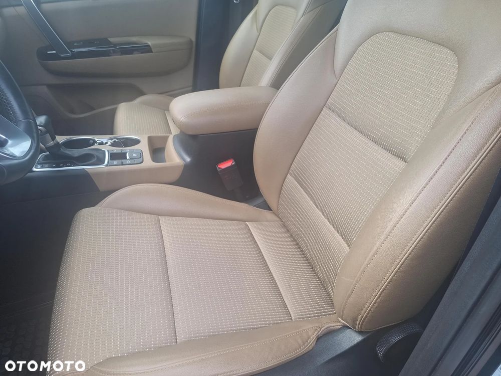 Kia Sportage - 10