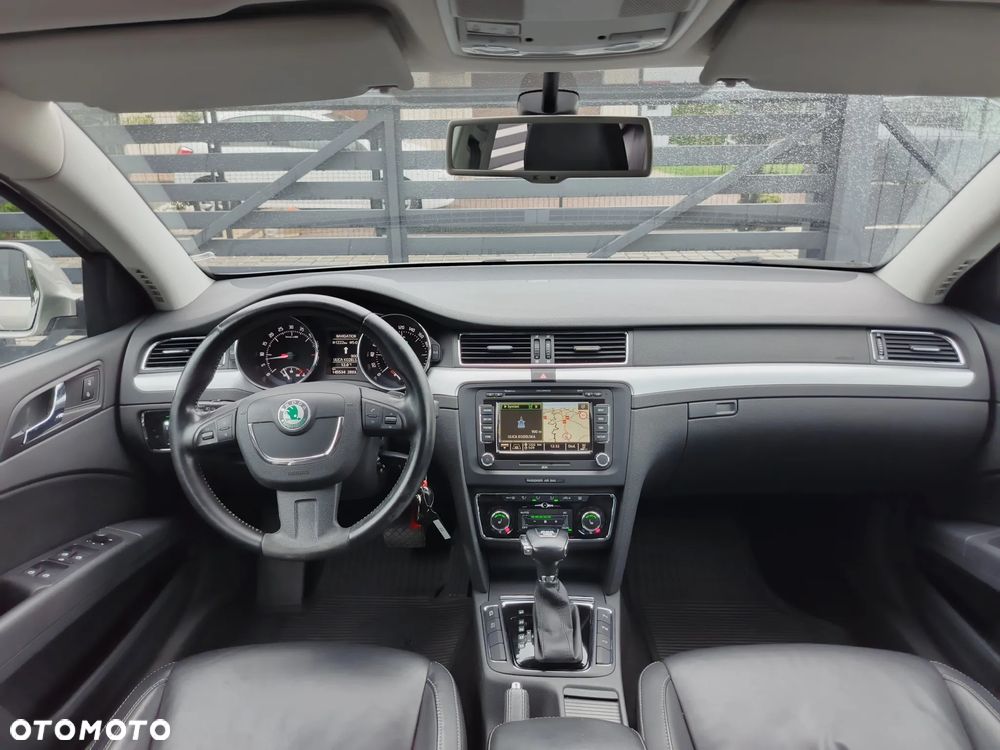 Skoda Superb 2.0 TDI 4x4 DSG Elegance - 19