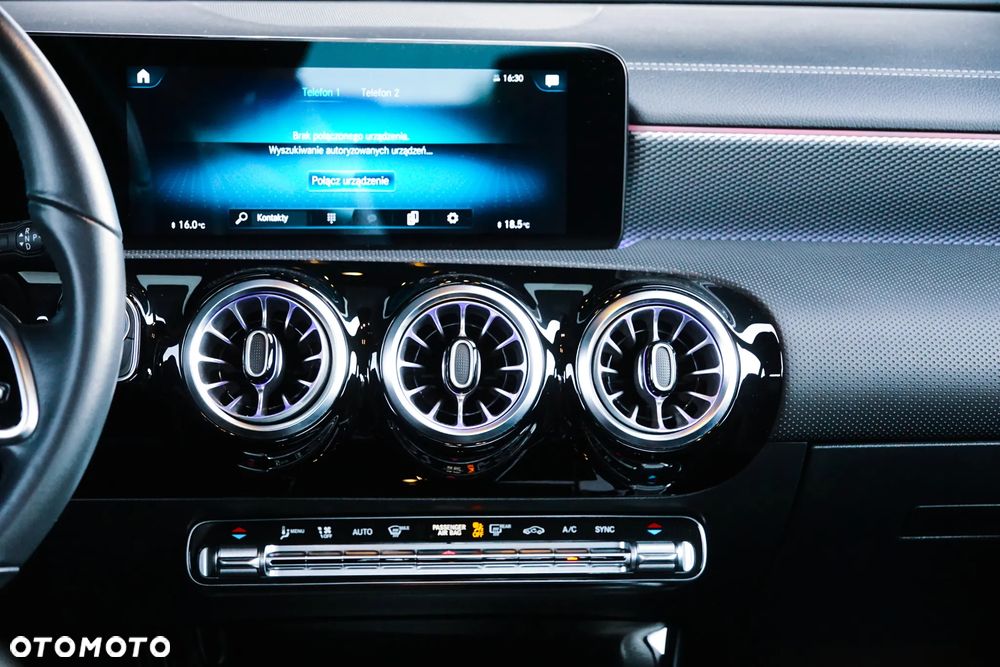 Mercedes-Benz CLA 180 Progressive 7G-DCT - 14