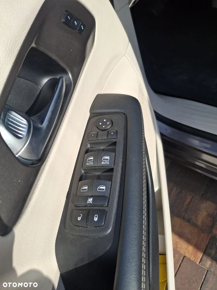 Chrysler Pacifica - 18