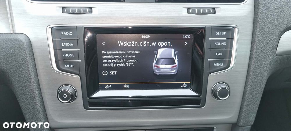 Volkswagen Golf 1.2 TSI BlueMotion Technology DSG Comfortline - 11