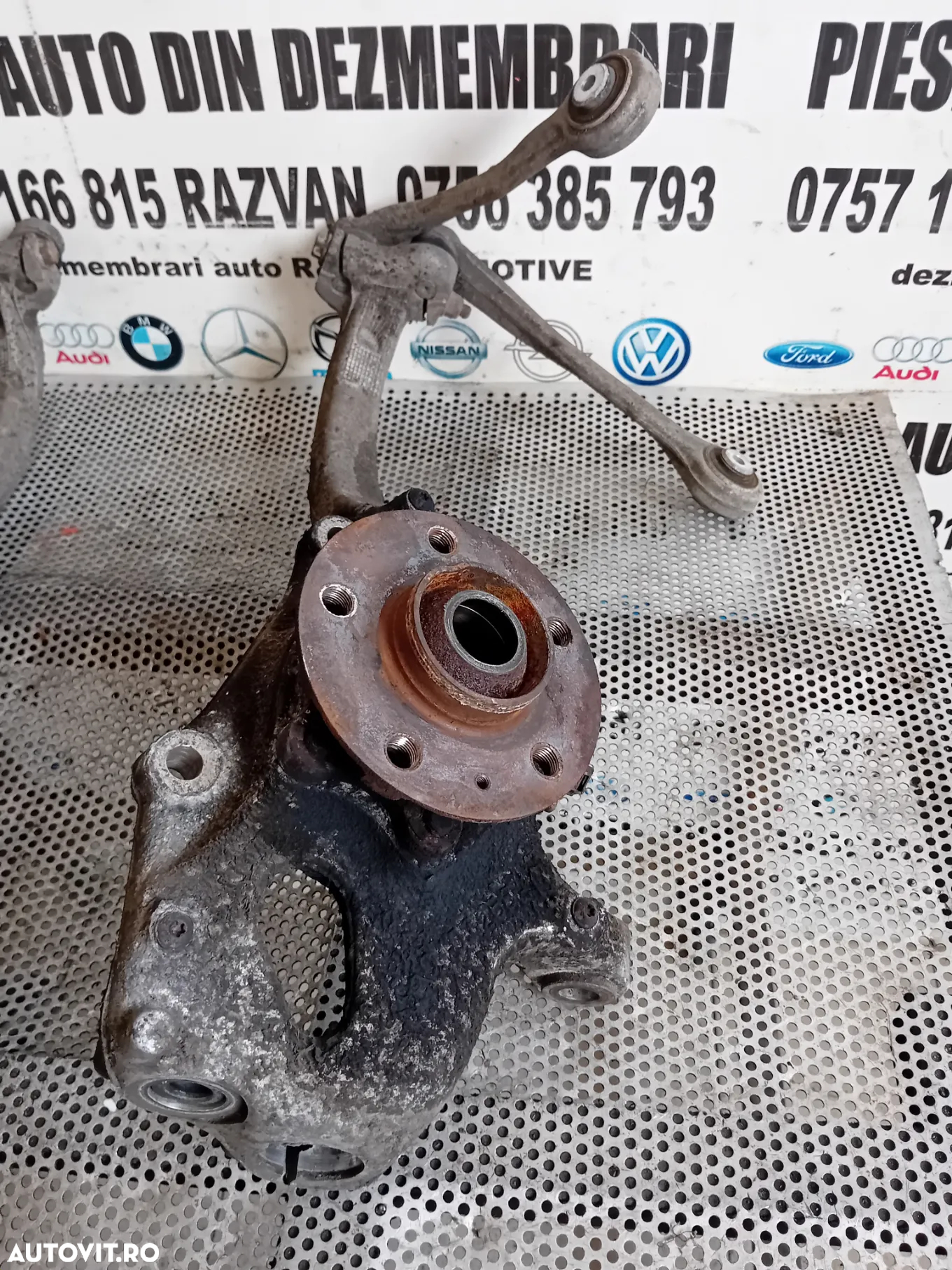 Fuzete Fuzeta Stanga Dreapta Fata Audi A4 B8 A5 A6 C7 Cu Rulment Cod 4G0407241D 4G0407242D Motor CNH - 5