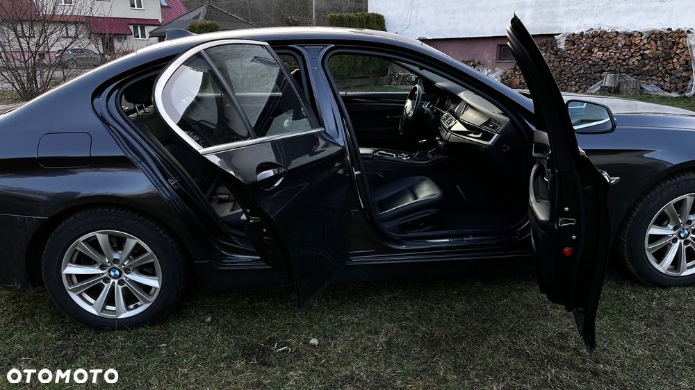 BMW Seria 5 525d - 10