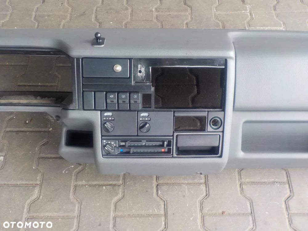 VW T4 90- MULTIVAN DESKA KOKPIT MIĘKKA AIRBAG - 2