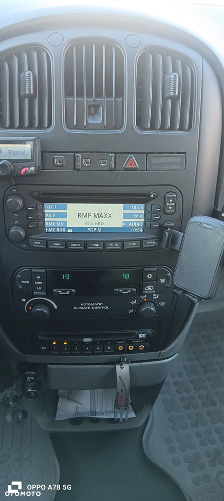 Chrysler Voyager 3.3 LX - 9