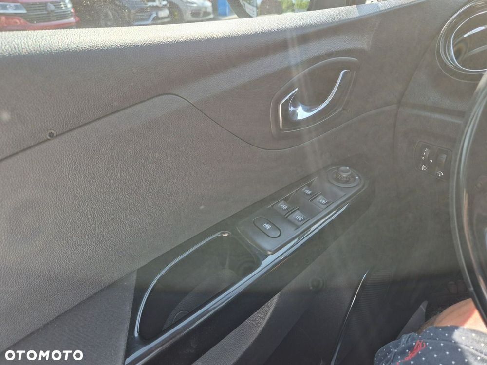 Renault Captur ENERGY TCe 120 LIMITED - 29