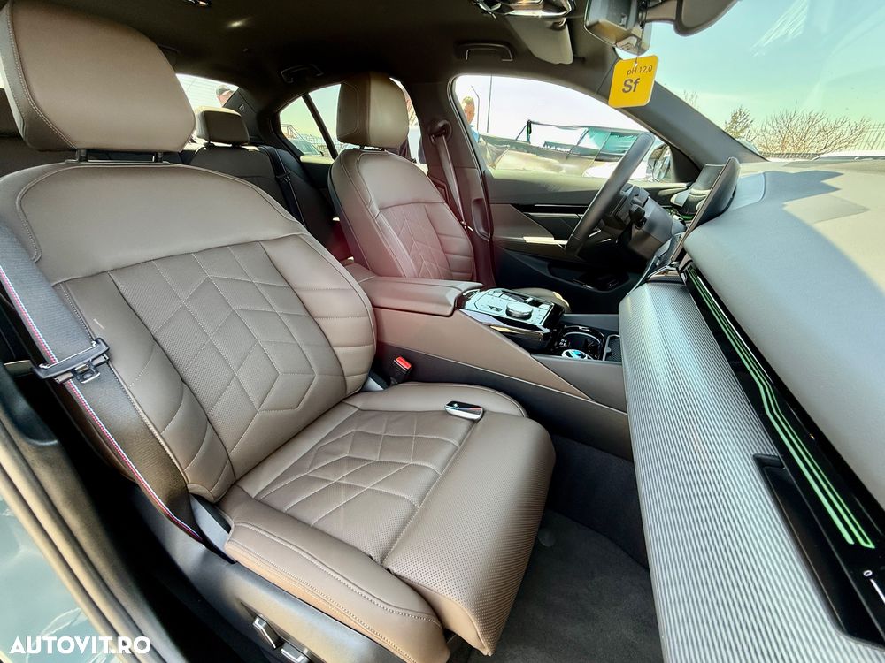 BMW Seria 5 520i Aut. - 26