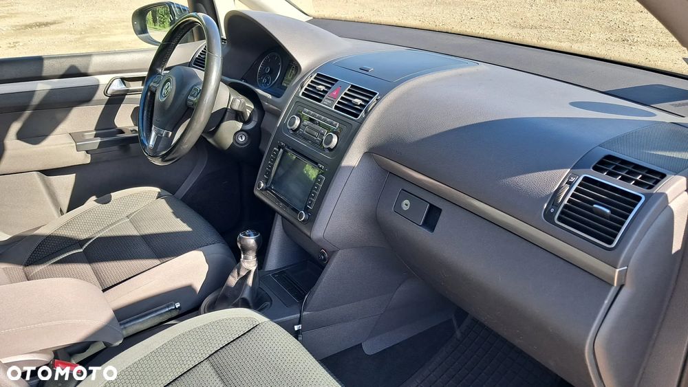 Volkswagen Touran 1.6 TDI DPF Trendline Perfectline - 16