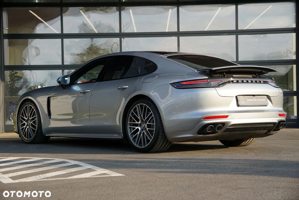 Porsche Panamera 4 E-Hybrid - 5