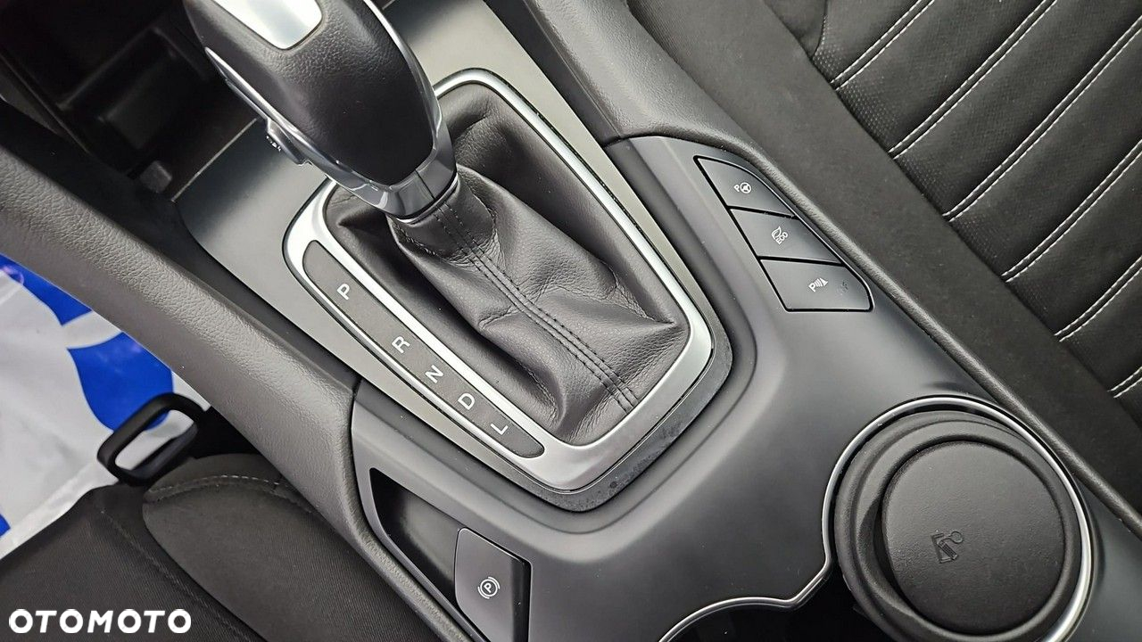 Ford Mondeo 2.0 Hybrid Trend - 18