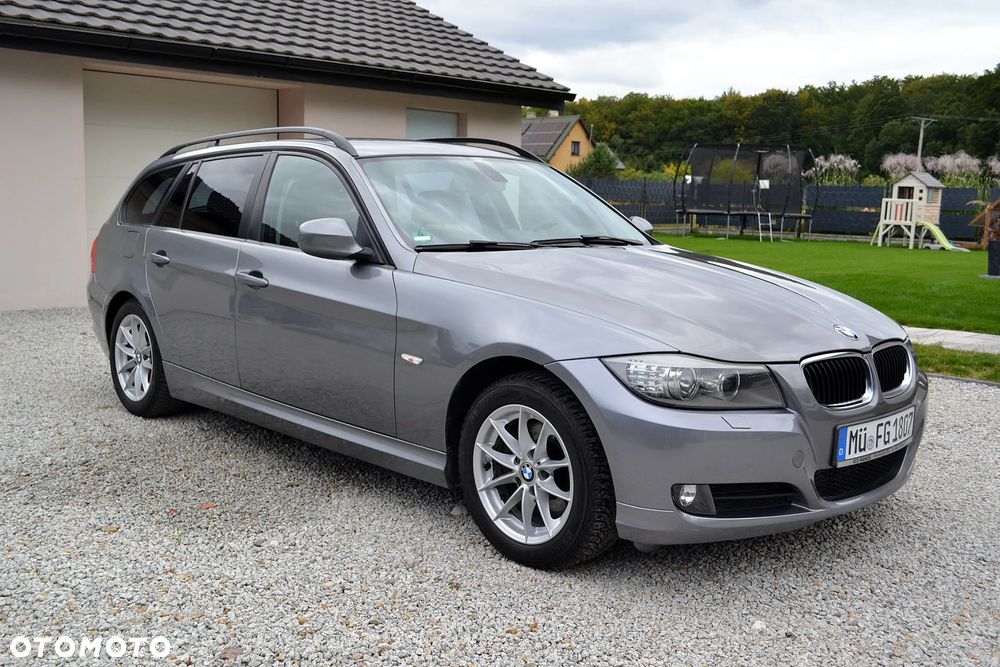 BMW Seria 3 320d DPF - 1