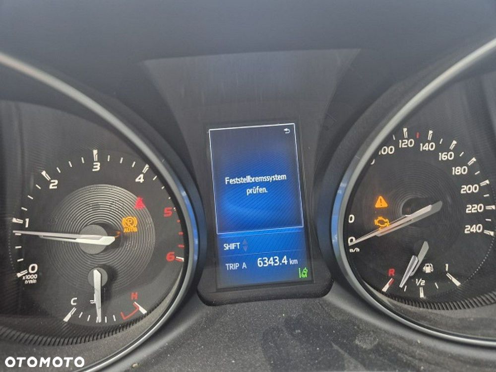 Toyota Avensis - 14