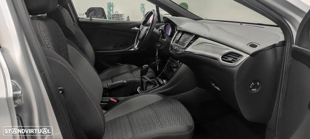 Opel Astra 1.2 Turbo - 8