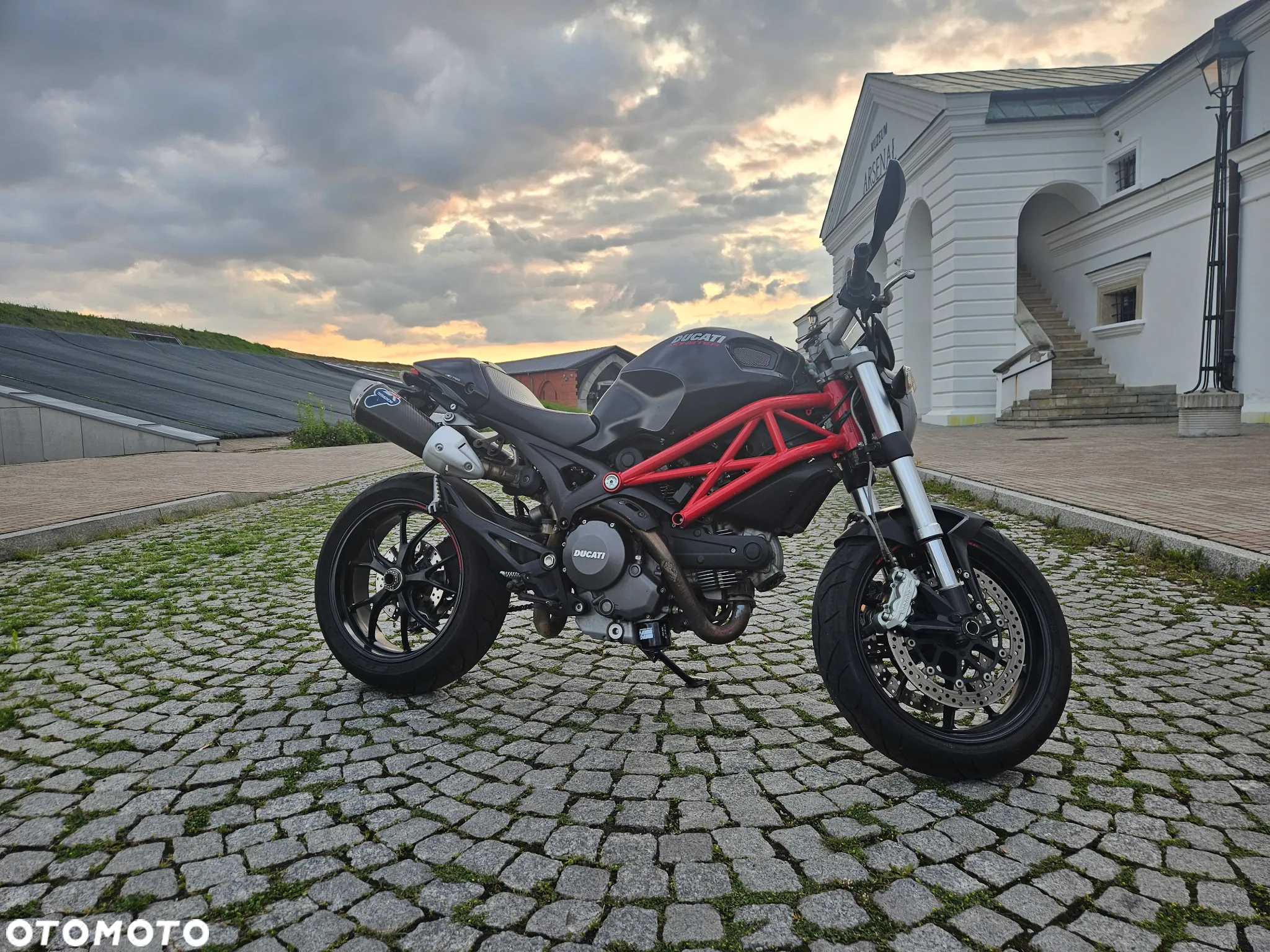 Ducati Monster - 6