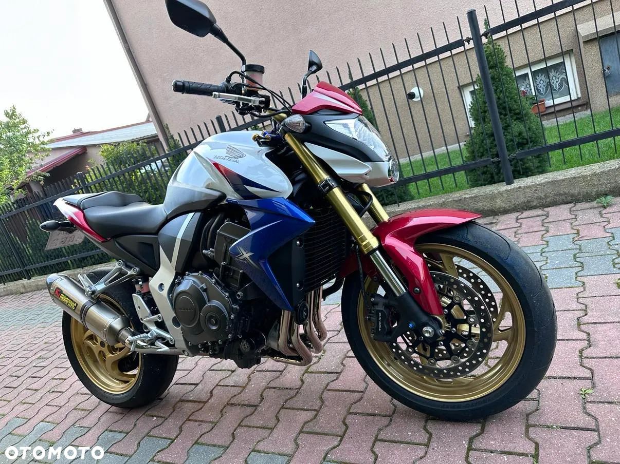 Honda CB - 1
