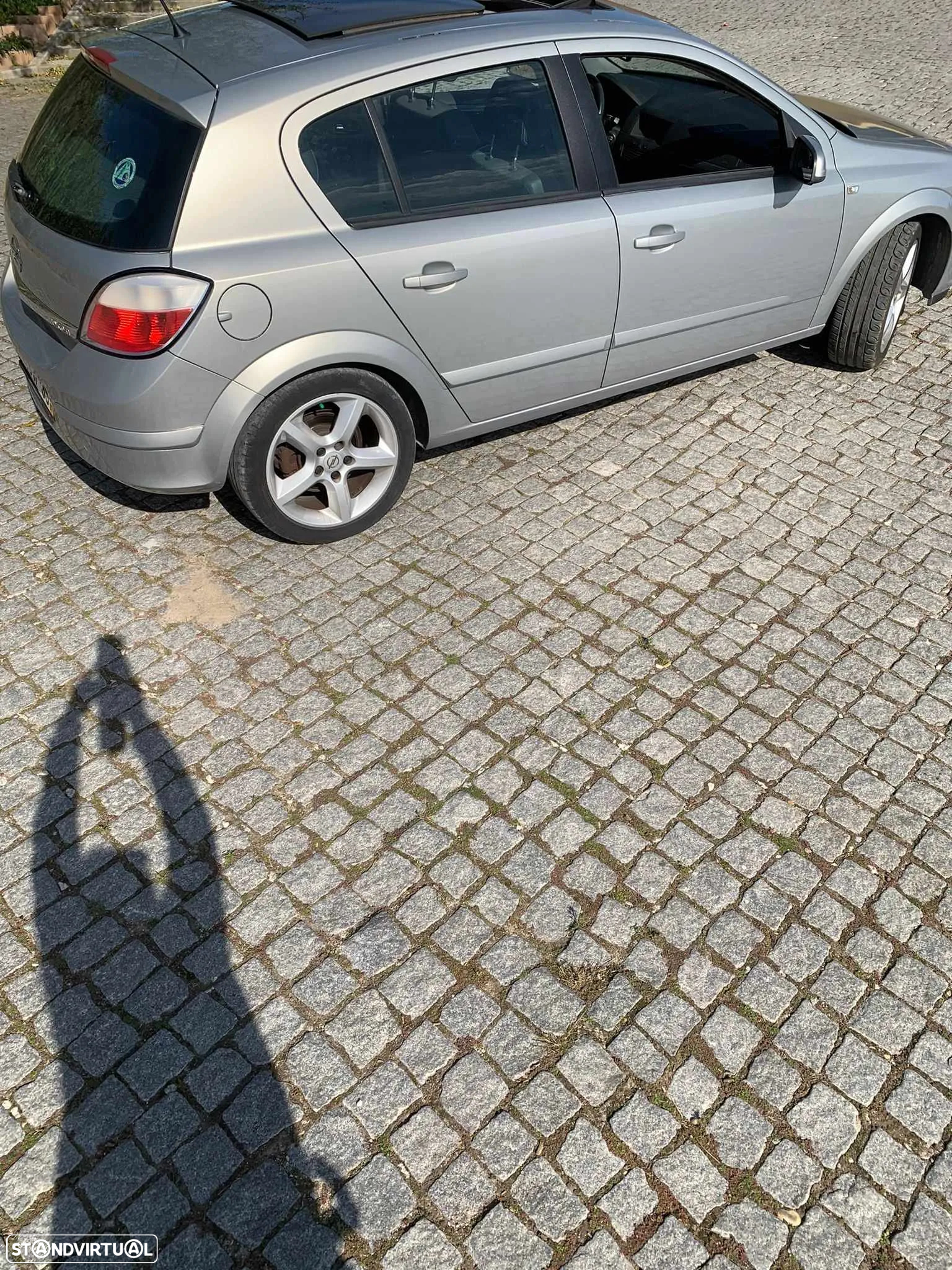 Opel Astra 1.9 CDTi Cosmo - 2
