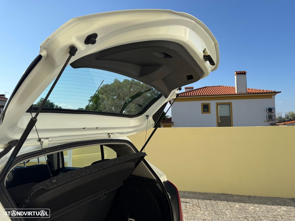 Opel Corsa 1.2 Cosmo - 29
