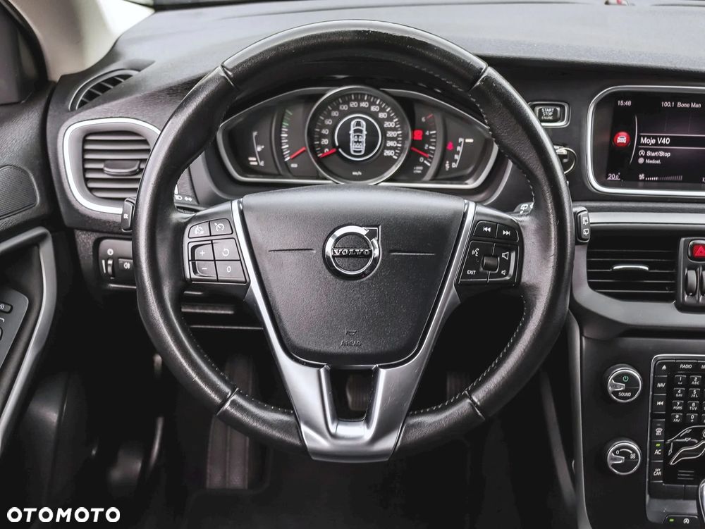 Volvo V40 D2 Drive-E Momentum - 24