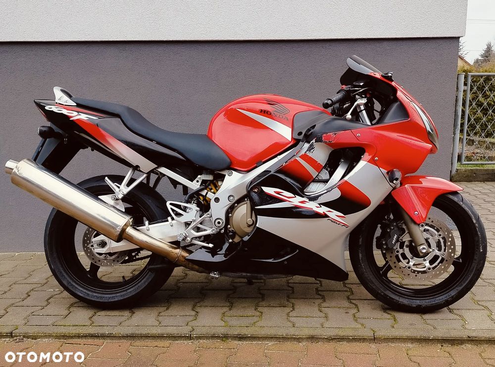 Honda CBR - 11