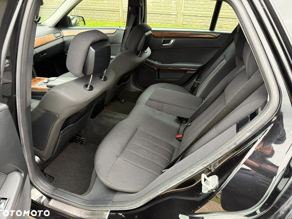 Mercedes-Benz Klasa E 220 CDI DPF BlueEFFICIENCY 7G-TRONIC - 8