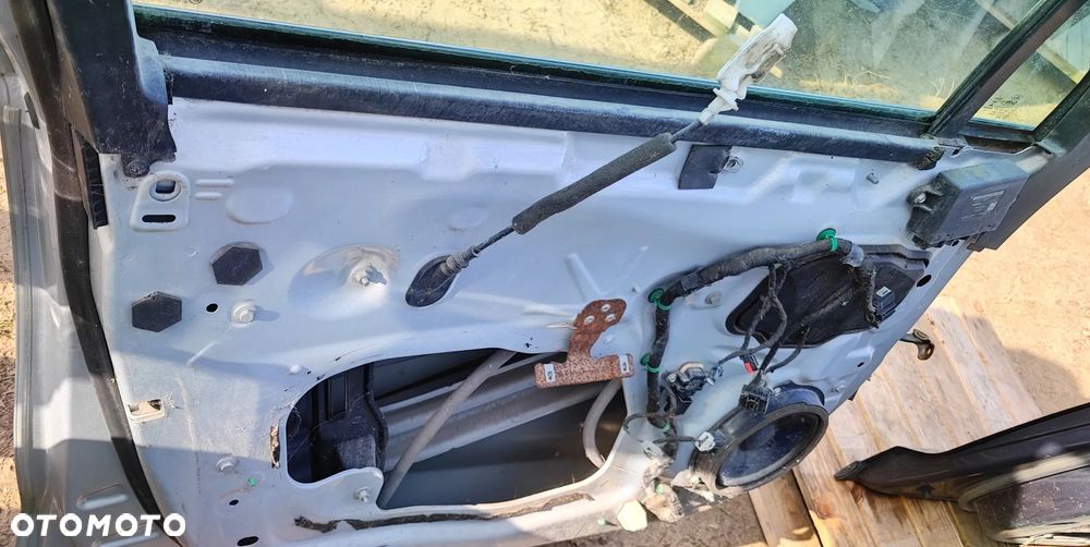 Drzwi Przód Przednie Lewe Srebrne Kompletne Ford Mondeo MK5 - 6