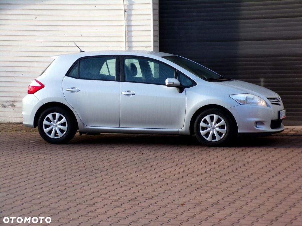 Toyota Auris - 4