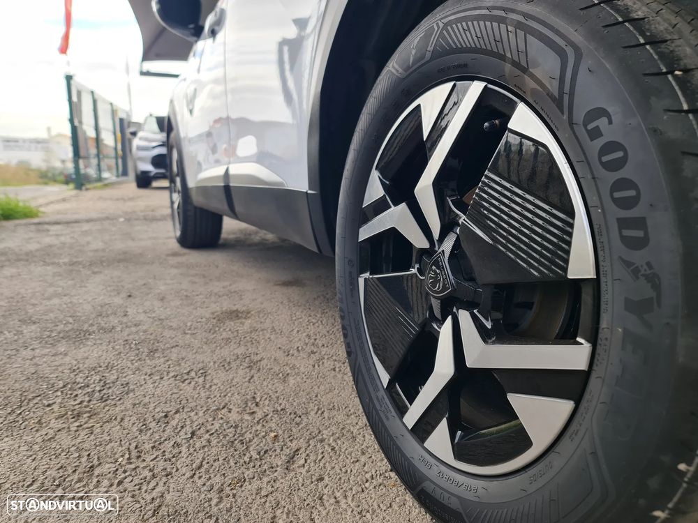 Peugeot 2008 1.2 PureTech Allure Pack — fotografia 8