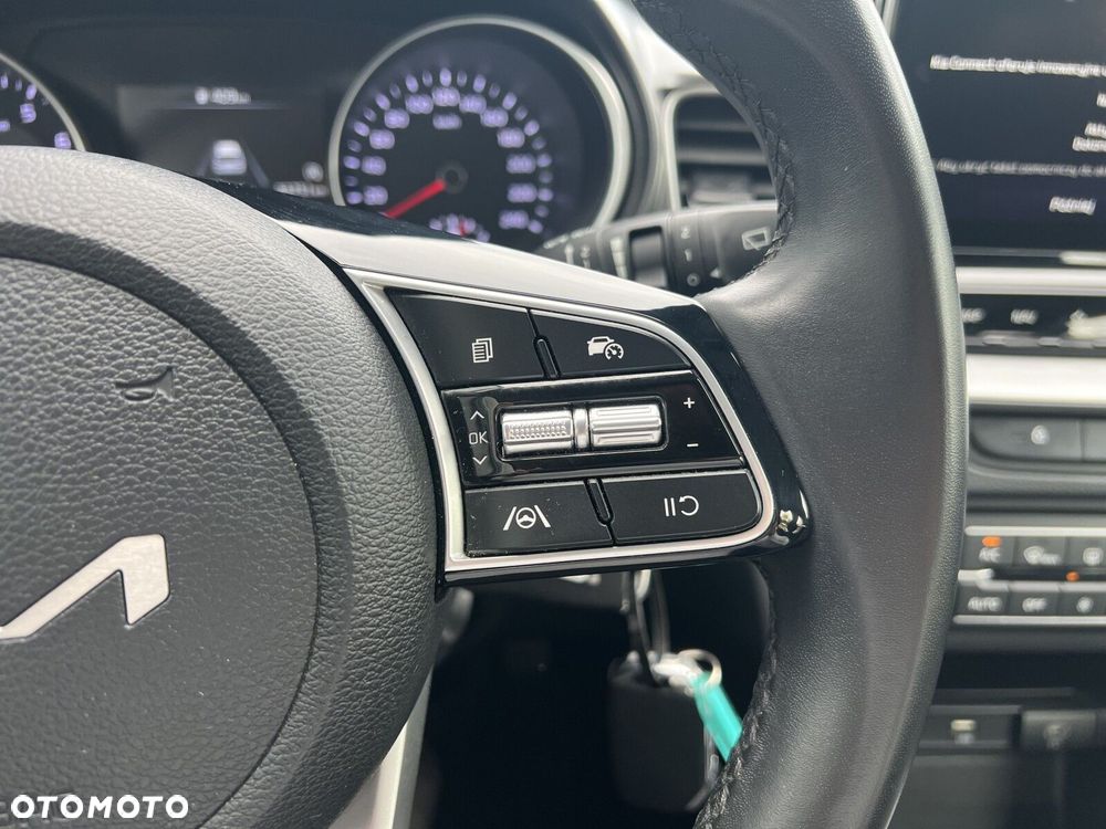 Kia Ceed - 16