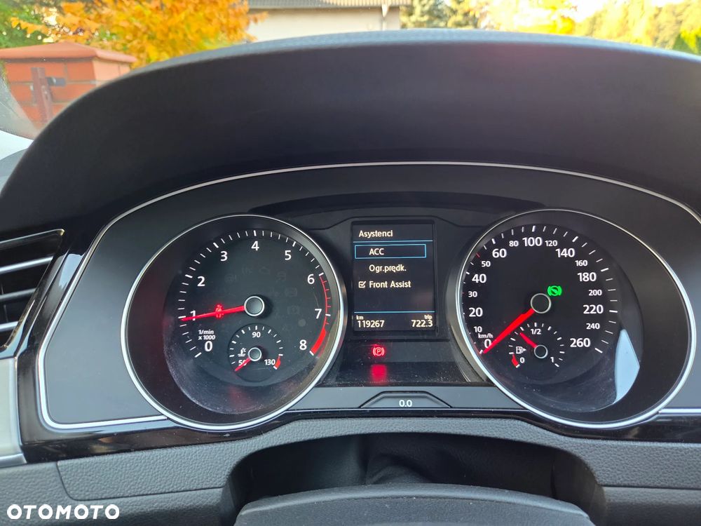 Volkswagen Passat Variant 1.5 TSI EVO Highline DSG - 17