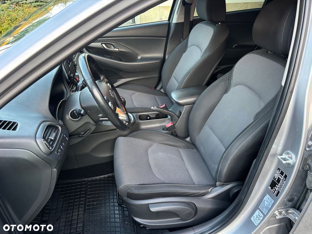 Hyundai i30 1.5 DPI Modern - 10