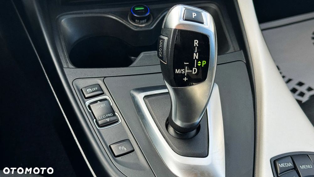 BMW Seria 1 118d - 8
