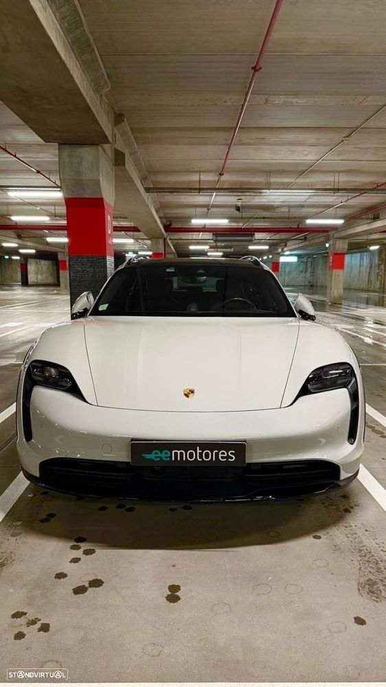 Porsche Taycan Cross Turismo 4 - 11