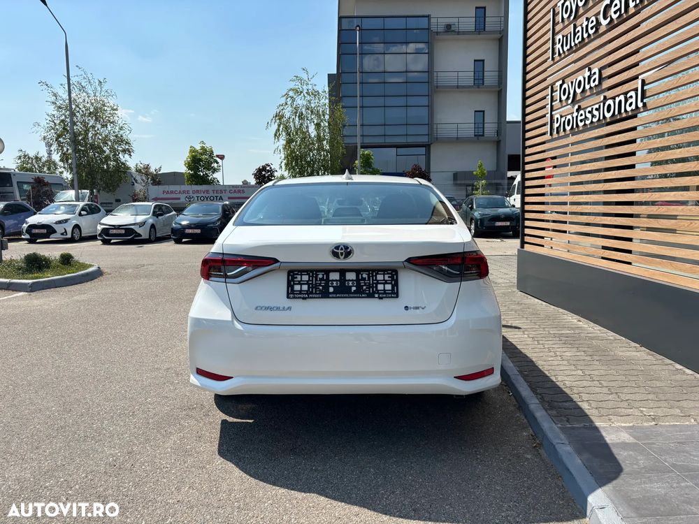 TOYOTA Corolla 2026 — imagine 6